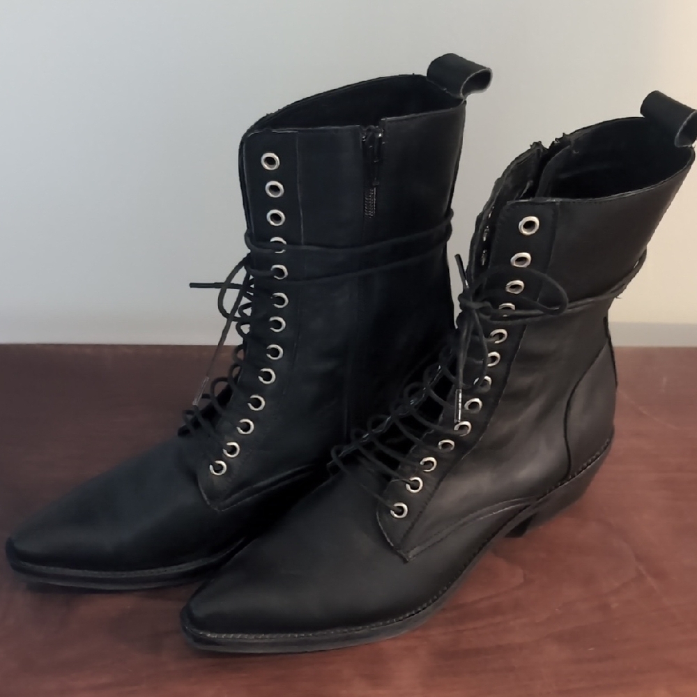 David Tyler Black Leather Woman's Boots. Size 39